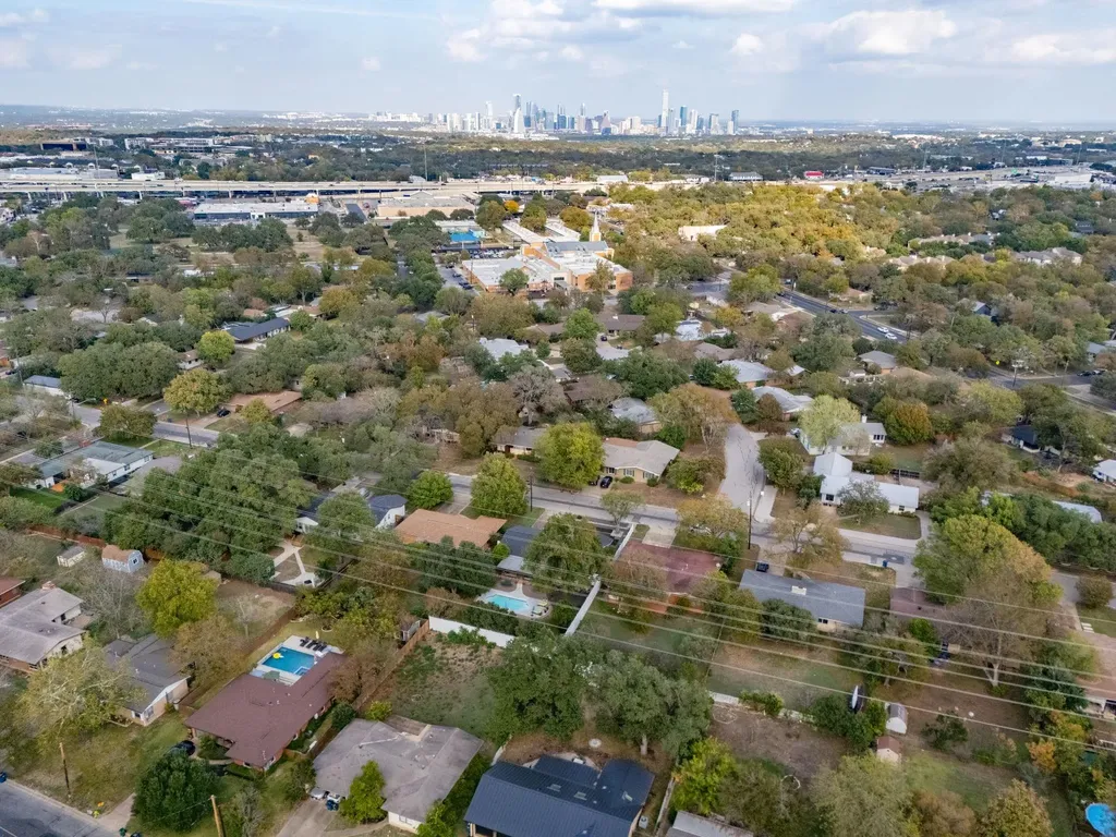 4710 Frontier Trail Austin TX 78745