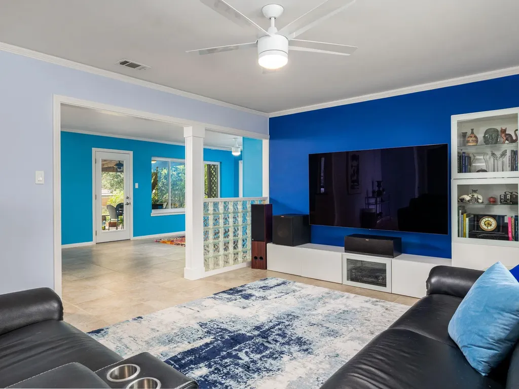 4710 Frontier Trail Austin TX 78745
