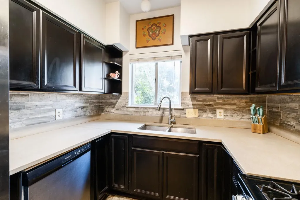 5611 Meadow Crest Austin TX 78744