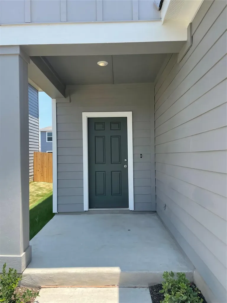 190 Light Timber Road Maxwell TX 78656