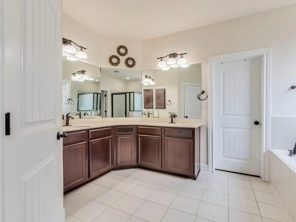 5720 Viejo Drive Austin TX 78738