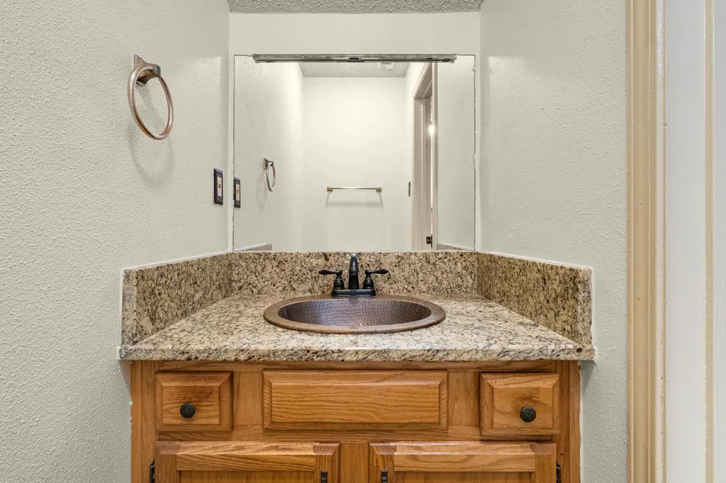21461 Coyote Trail Lago Vista TX 78645