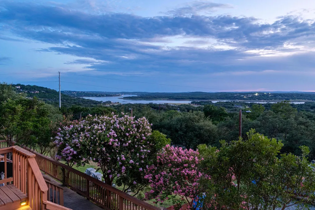 21461 Coyote Trail Lago Vista TX 78645