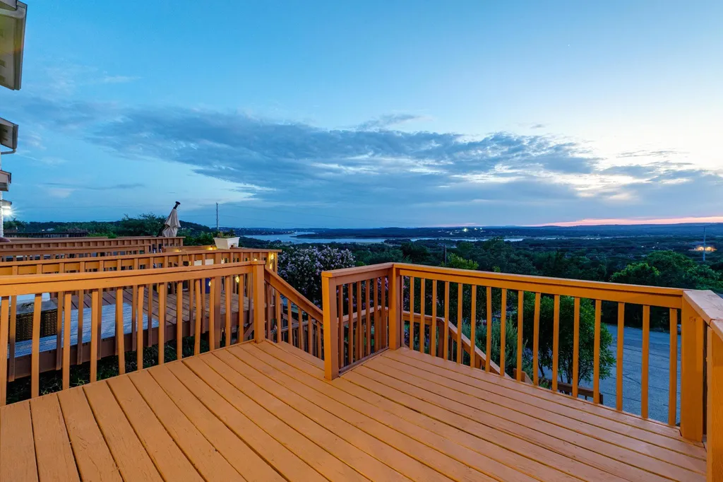 21461 Coyote Trail Lago Vista TX 78645