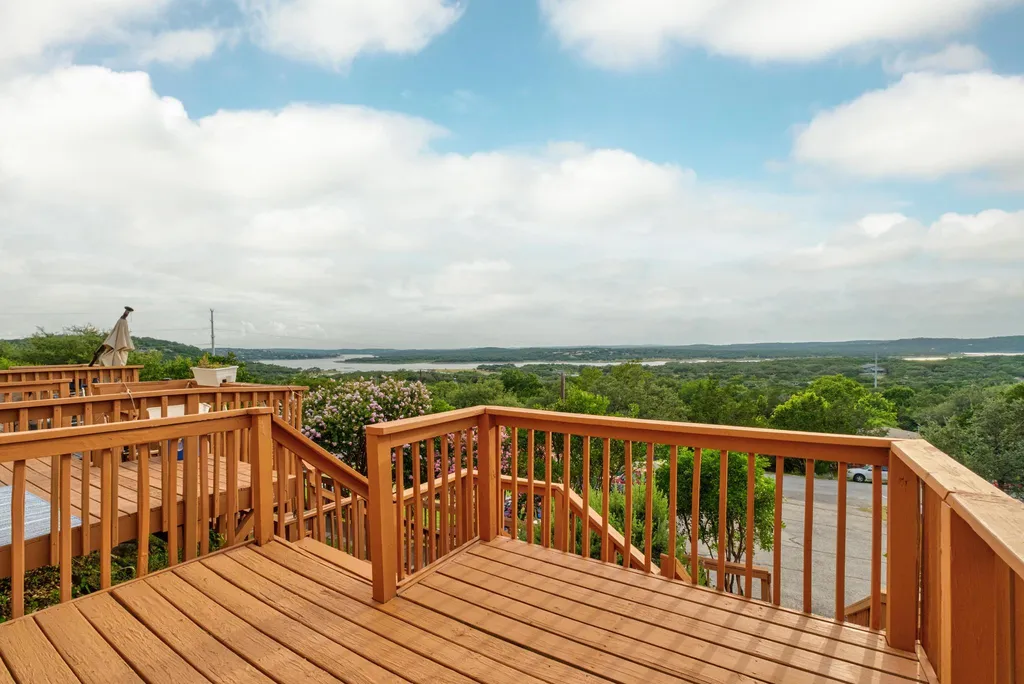 21461 Coyote Trail Lago Vista TX 78645