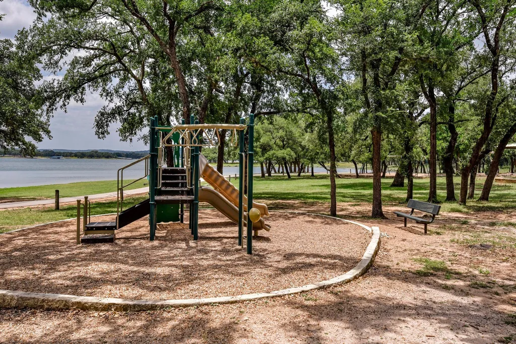 21461 Coyote Trail Lago Vista TX 78645
