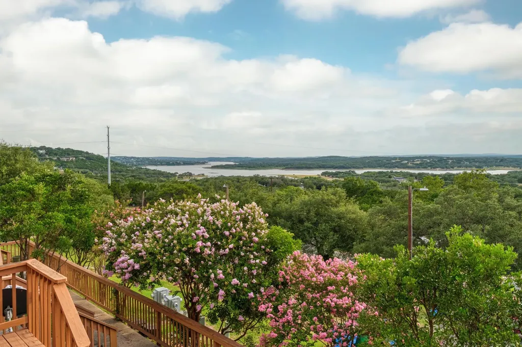 21461 Coyote Trail Lago Vista TX 78645