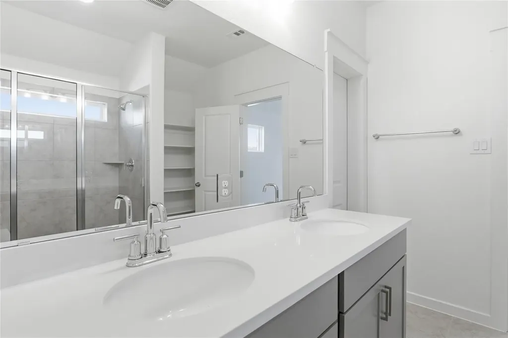 150 Oriole Street Kyle TX 78640
