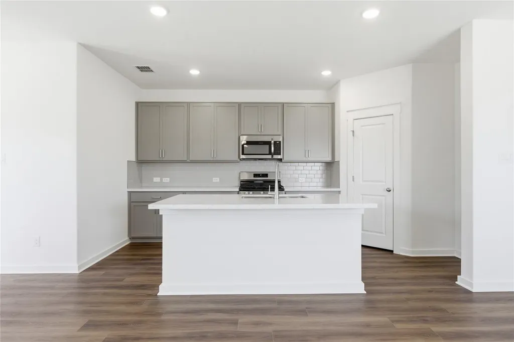 150 Oriole Street Kyle TX 78640