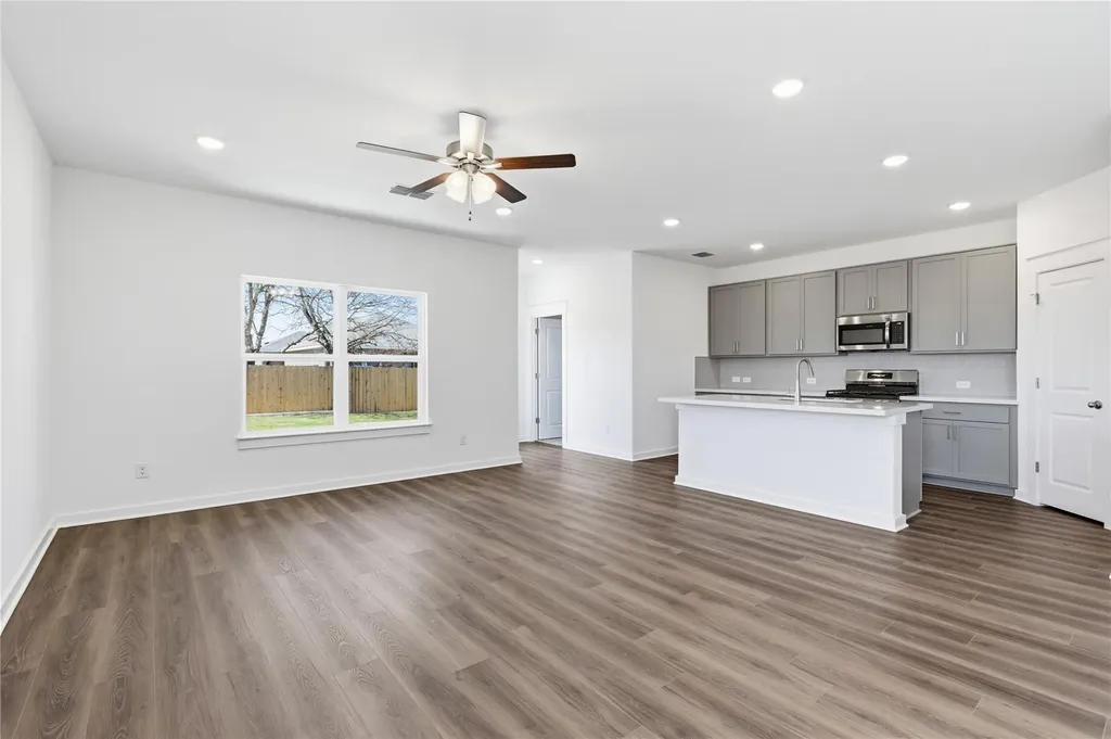 150 Oriole Street Kyle TX 78640