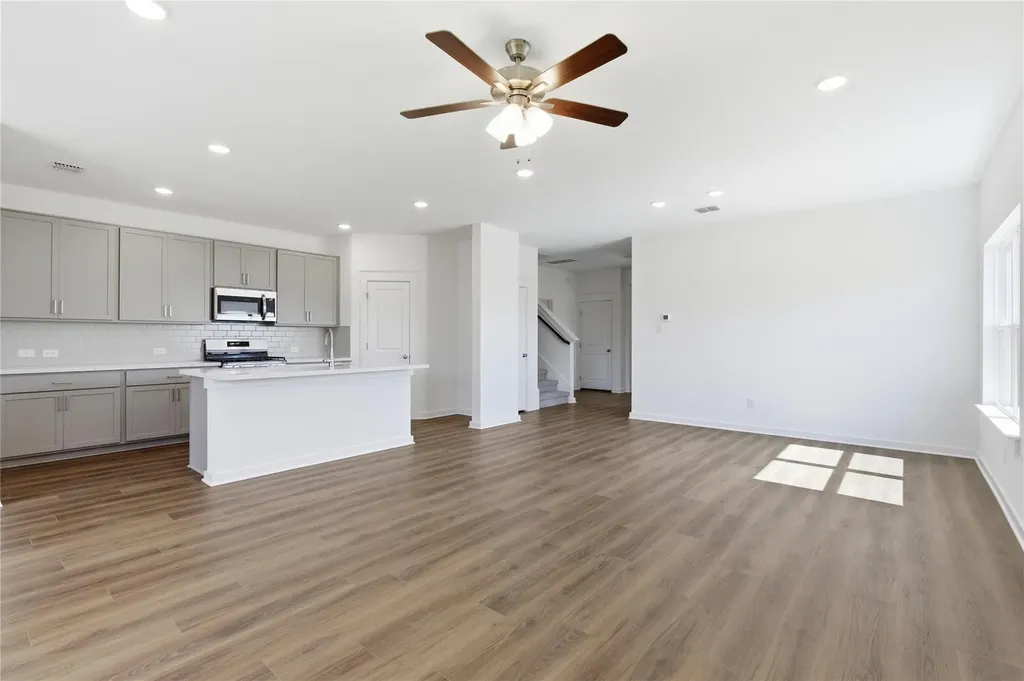 150 Oriole Street Kyle TX 78640