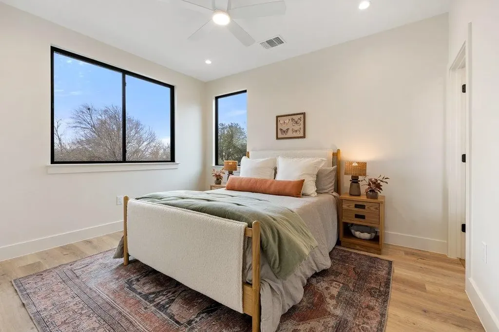 1519 Villanova Drive Austin TX 78757