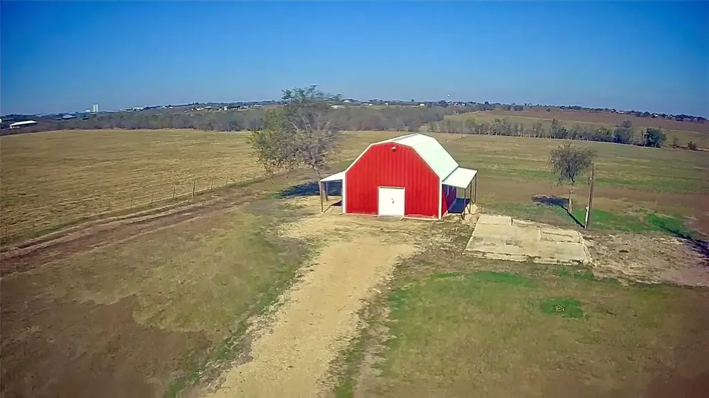 601 County Road 497 Taylor TX 76574