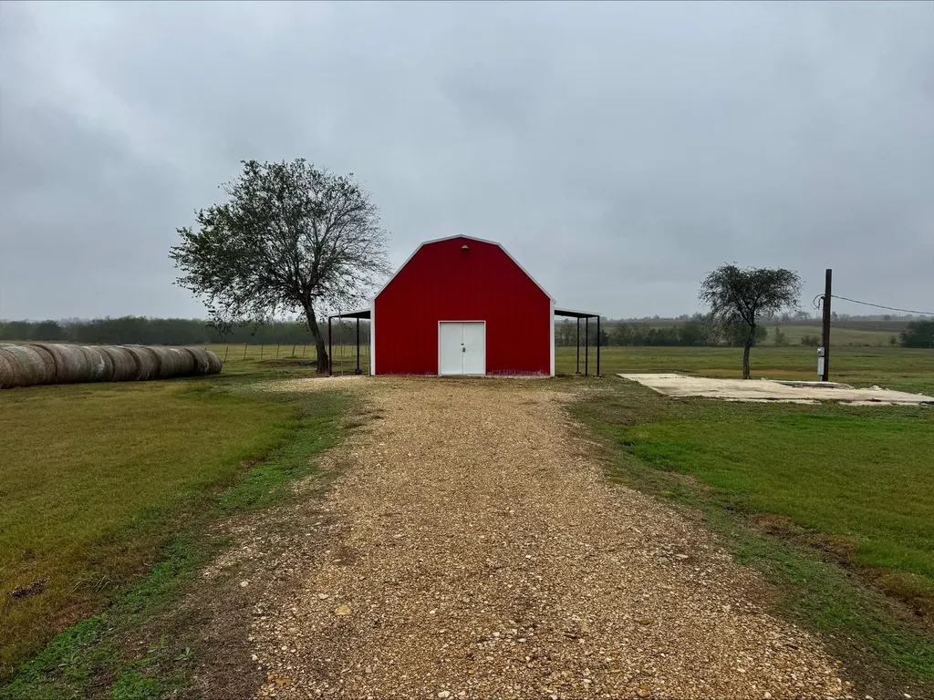 601 County Road 497 Taylor TX 76574