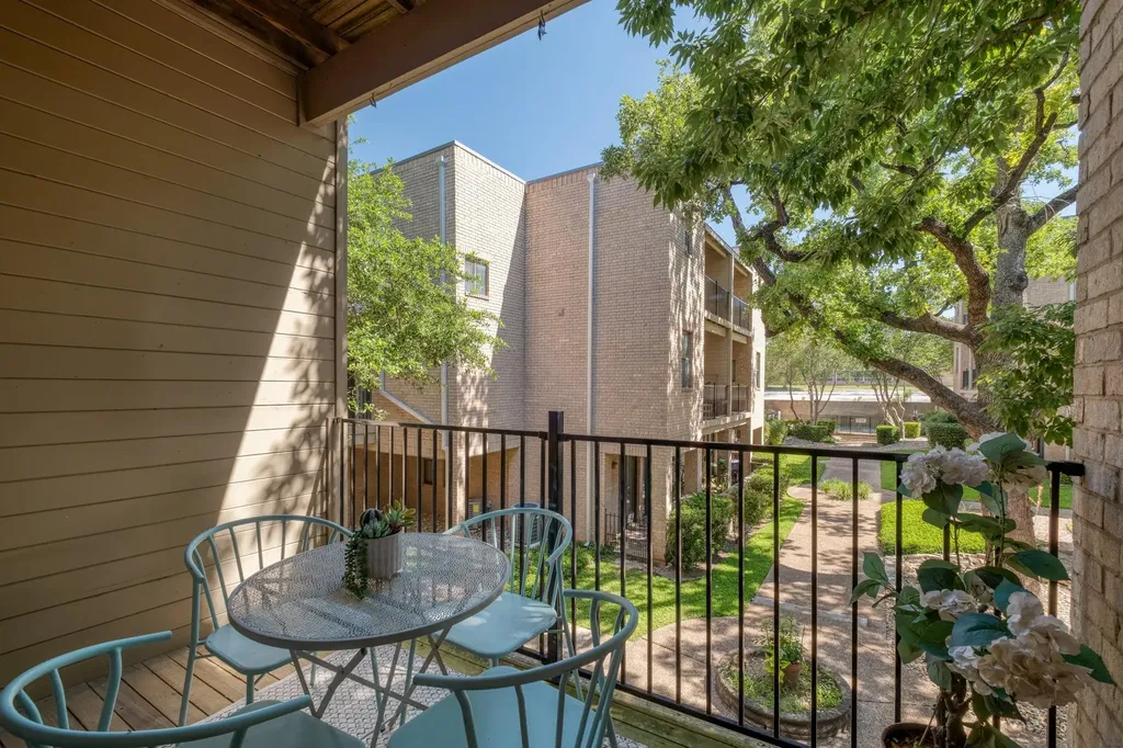611 E 45th Street Austin TX 78751
