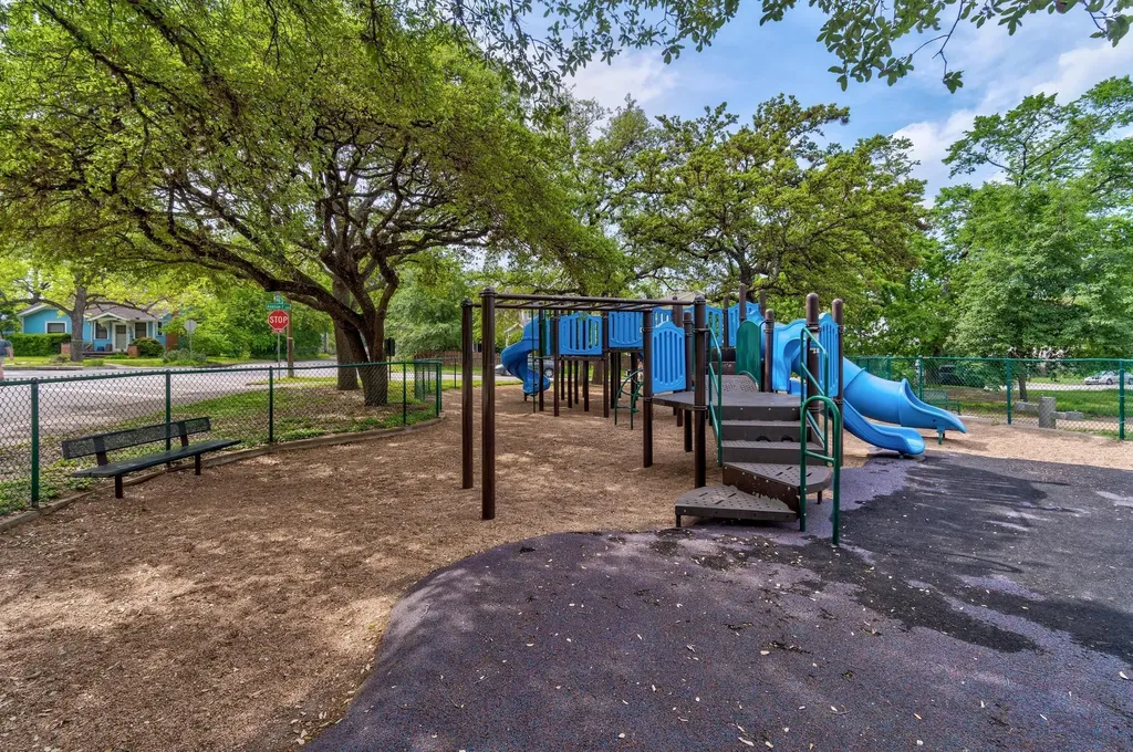 611 E 45th Street Austin TX 78751