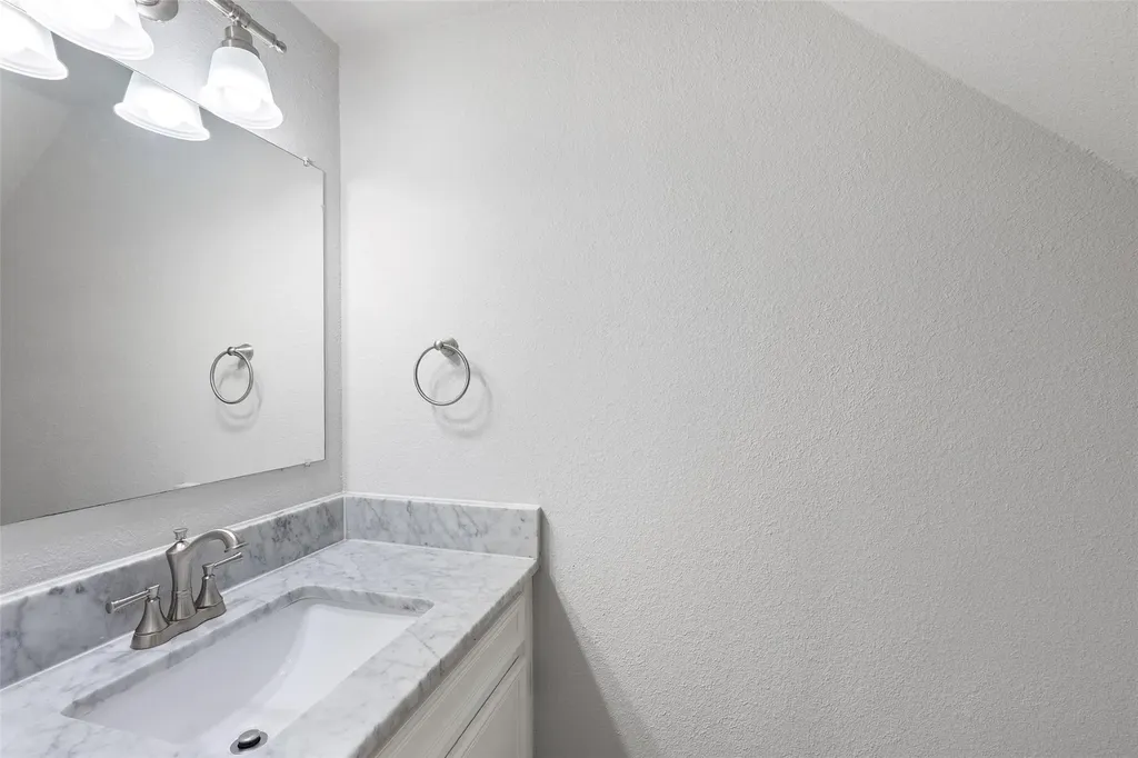 5604 Woodrow Avenue Austin TX 78756