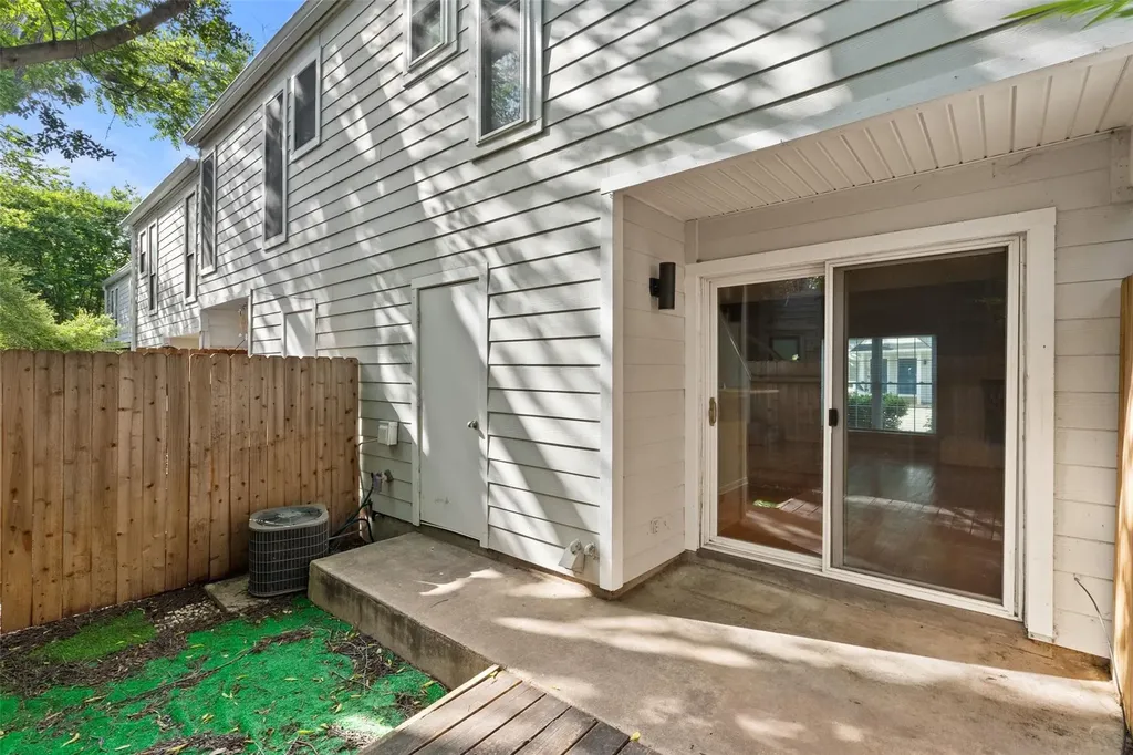5604 Woodrow Avenue Austin TX 78756