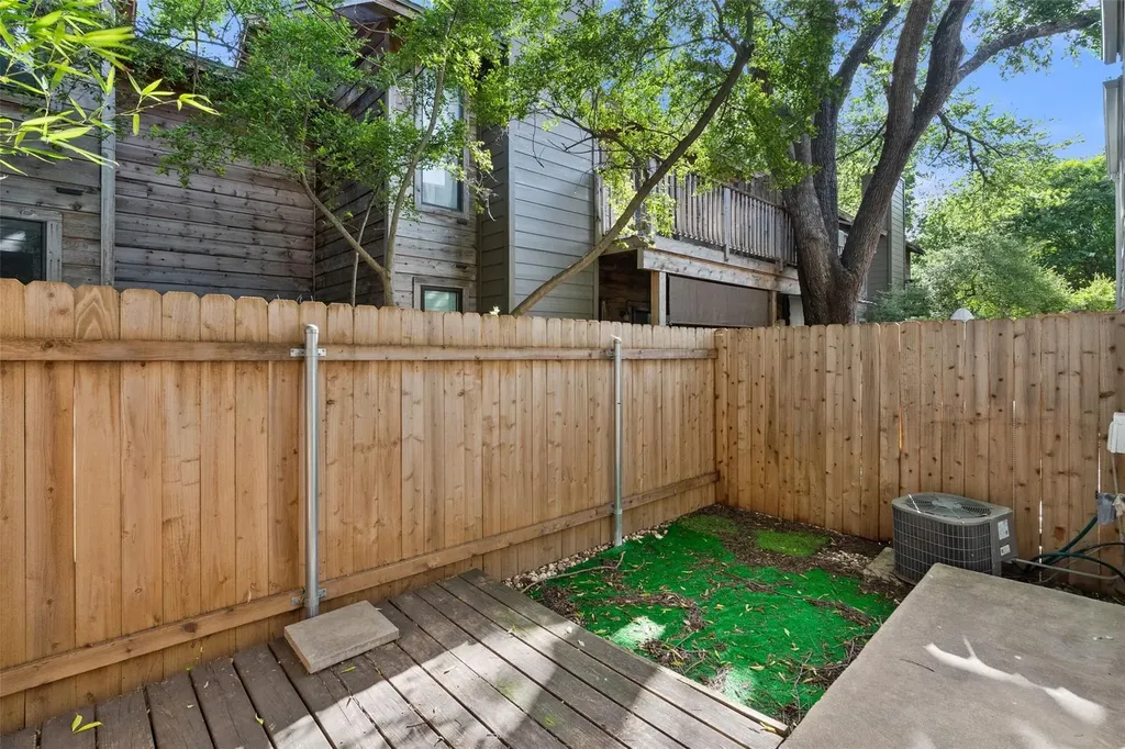 5604 Woodrow Avenue Austin TX 78756