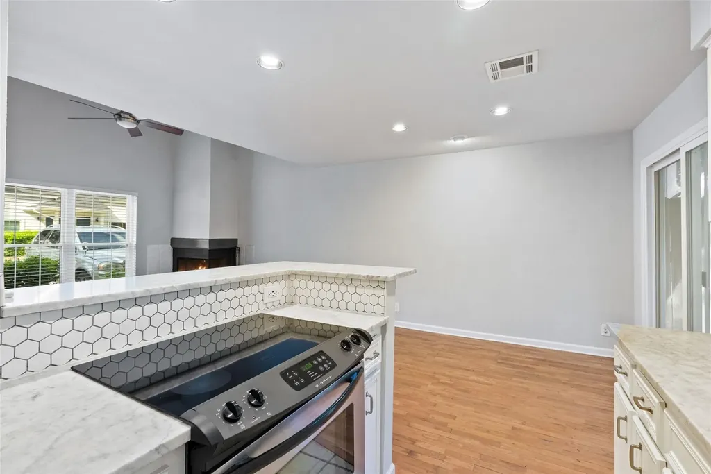 5604 Woodrow Avenue Austin TX 78756
