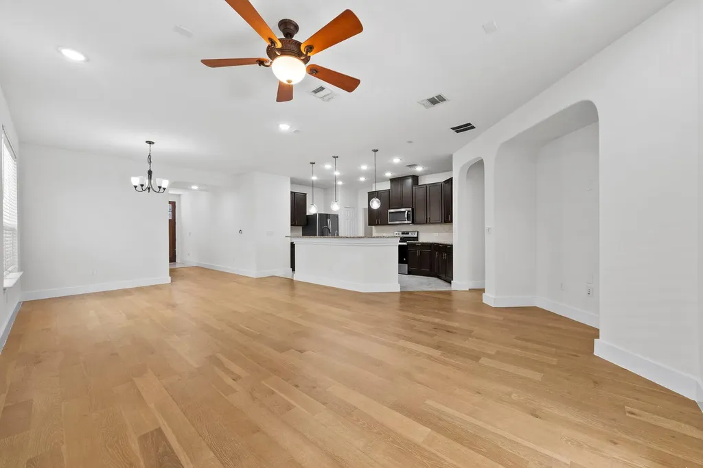 544 Ayinger Lane Austin TX 78728