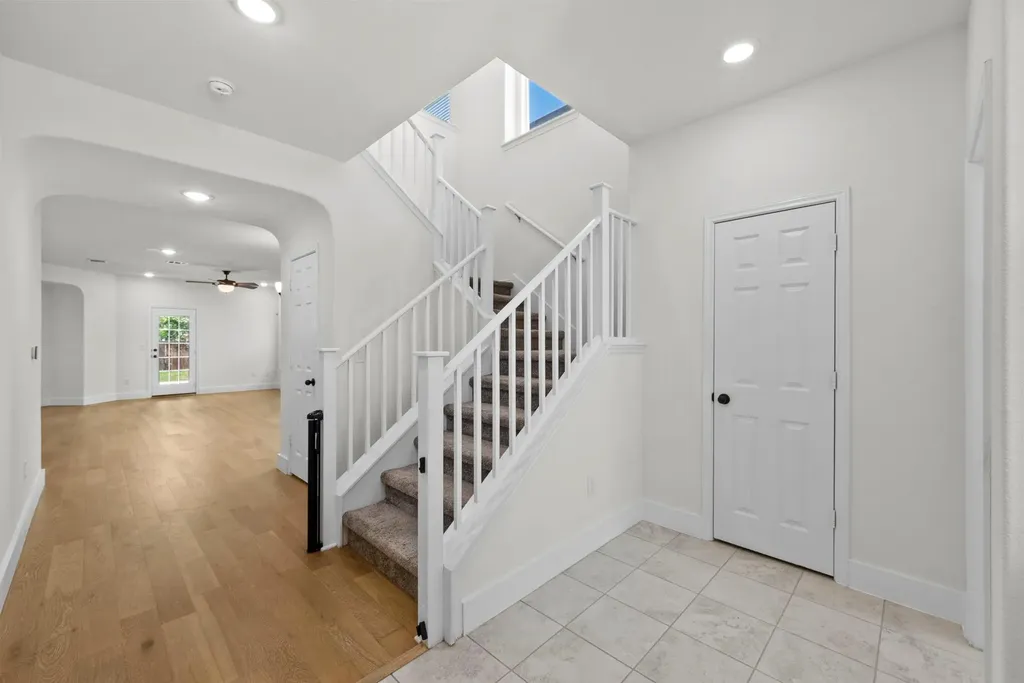 544 Ayinger Lane Austin TX 78728