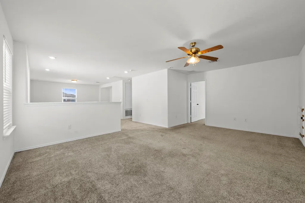 544 Ayinger Lane Austin TX 78728