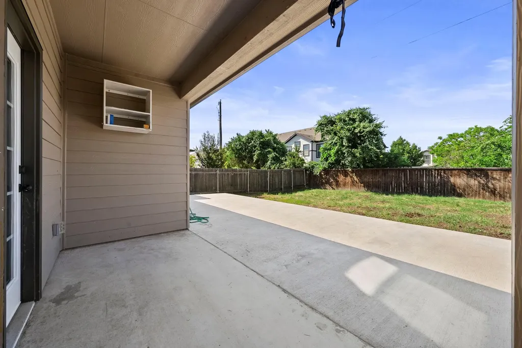 544 Ayinger Lane Austin TX 78728