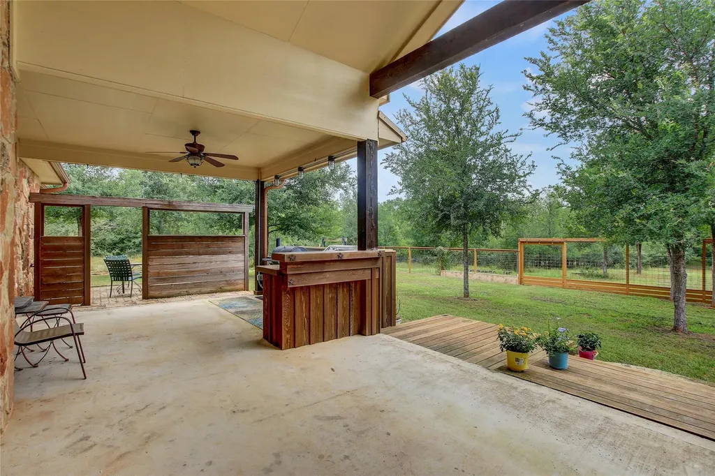18197 Fm 619 Elgin TX 78621