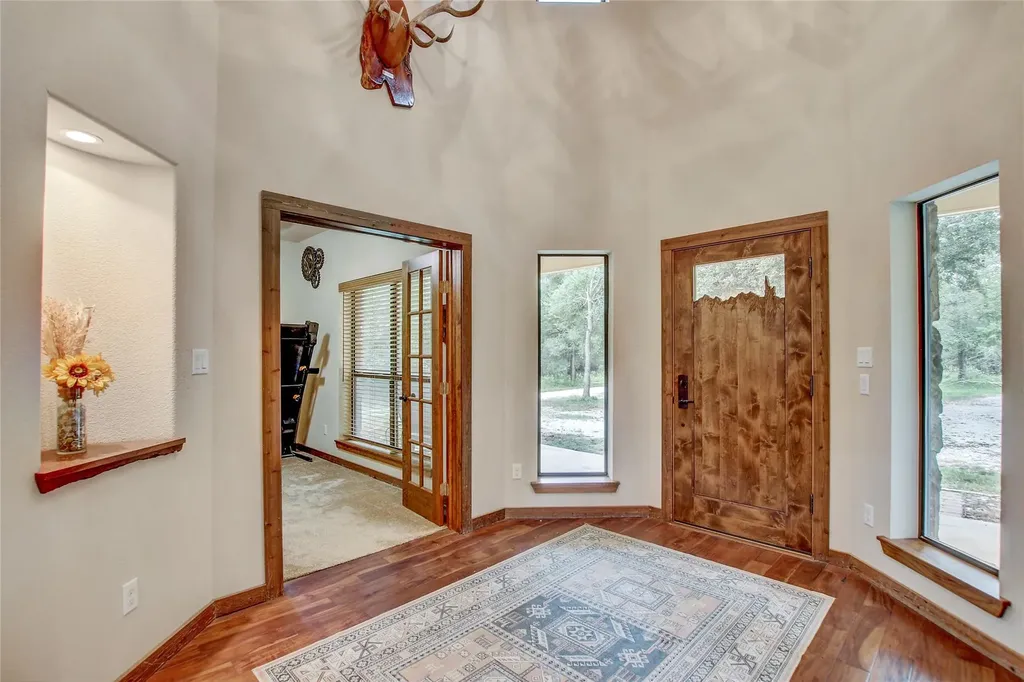 18197 Fm 619 Elgin TX 78621