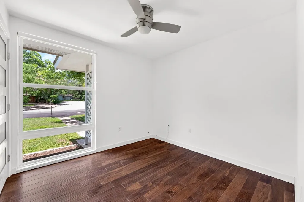 6215 Peggy Street Austin TX 78723