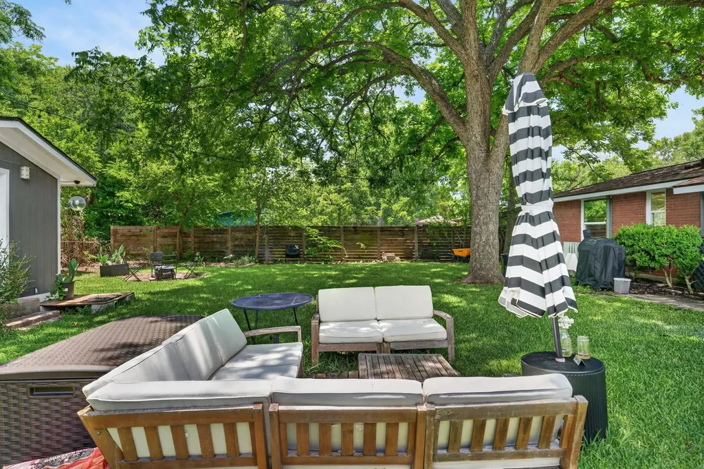 6215 Peggy Street Austin TX 78723