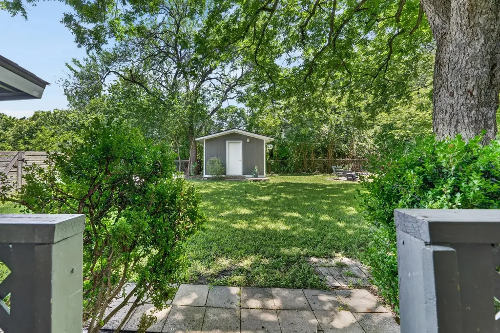6215 Peggy Street Austin TX 78723