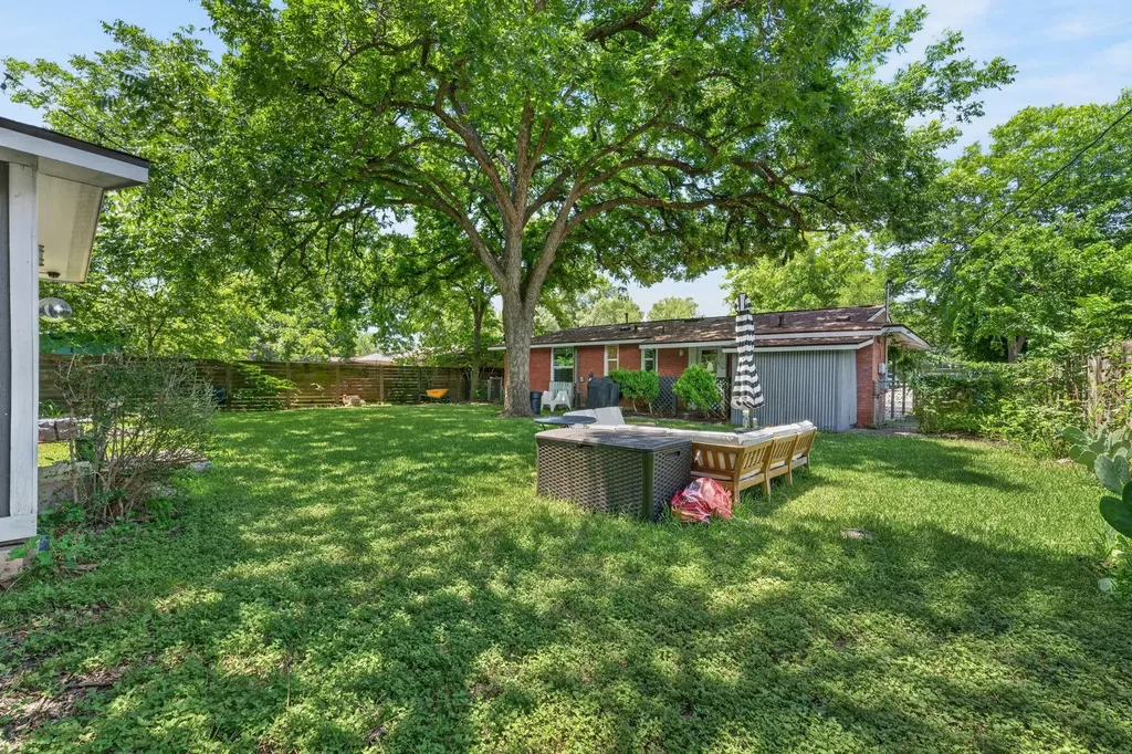 6215 Peggy Street Austin TX 78723