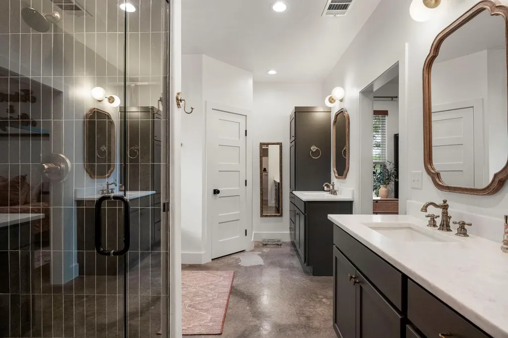 22212 Briarcliff Drive Spicewood TX 78669