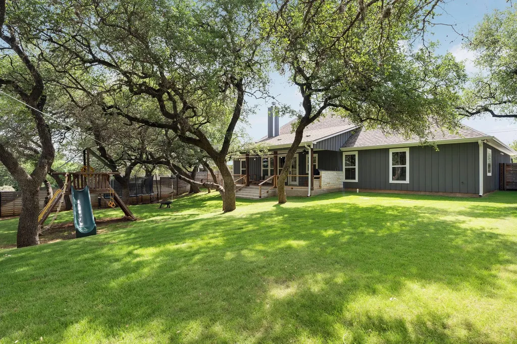 22212 Briarcliff Drive Spicewood TX 78669