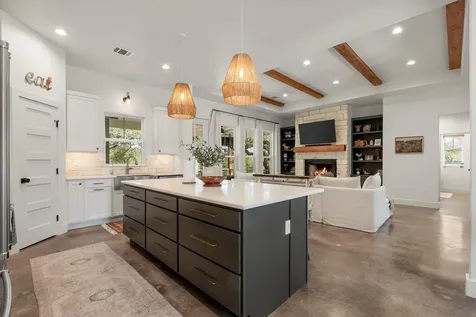 22212 Briarcliff Drive Spicewood TX 78669