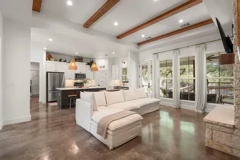 22212 Briarcliff Drive Spicewood TX 78669