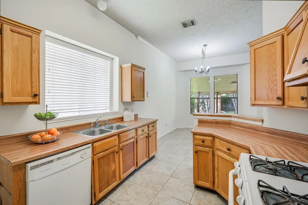 2129 Cervin Boulevard Austin TX 78728