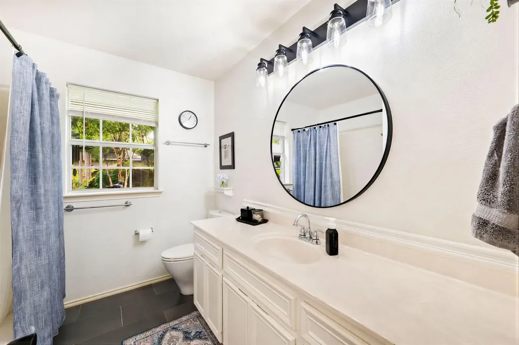 4010 Halfway Cove Round Rock TX 78681