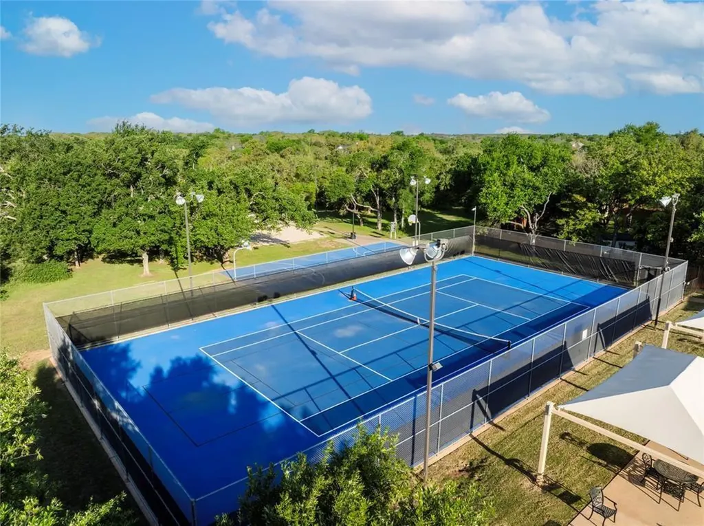 4010 Halfway Cove Round Rock TX 78681