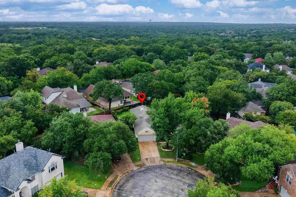 4010 Halfway Cove Round Rock TX 78681