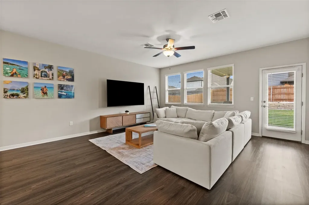 9809 Eloquence Drive Manor TX 78653