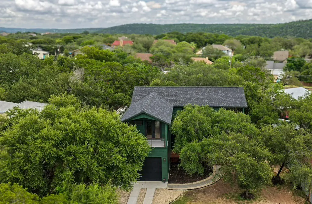 1301 Minnie Drive Austin TX 78732