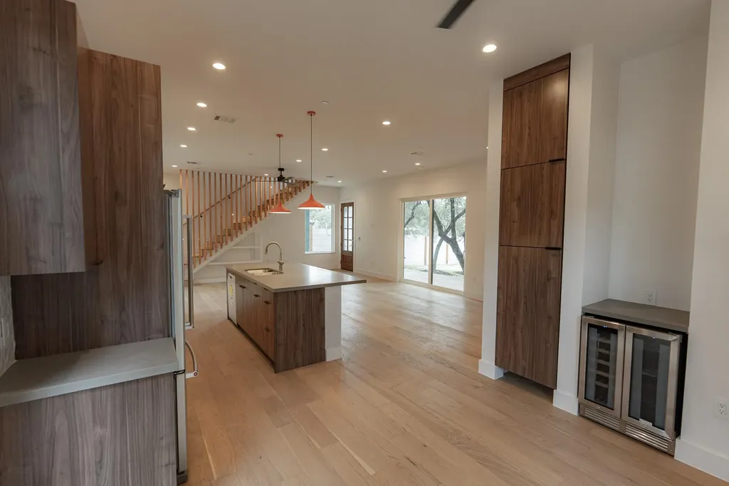 1301 Minnie Drive Austin TX 78732