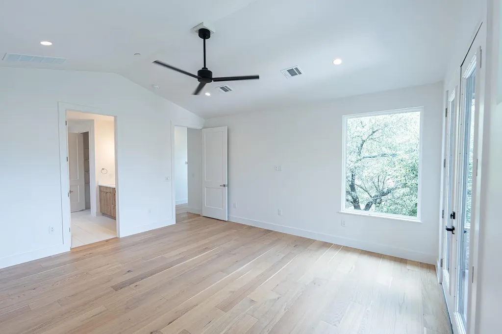 1301 Minnie Drive Austin TX 78732