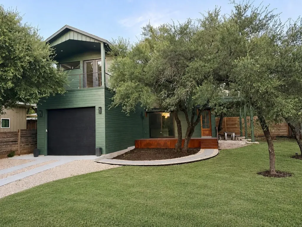 1301 Minnie Drive Austin TX 78732