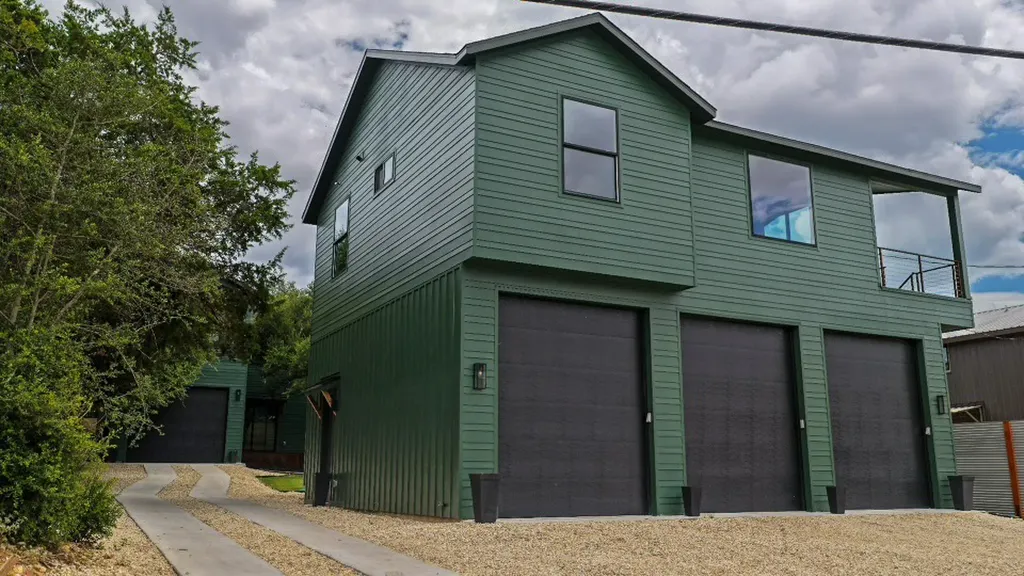 1301 Minnie Drive Austin TX 78732