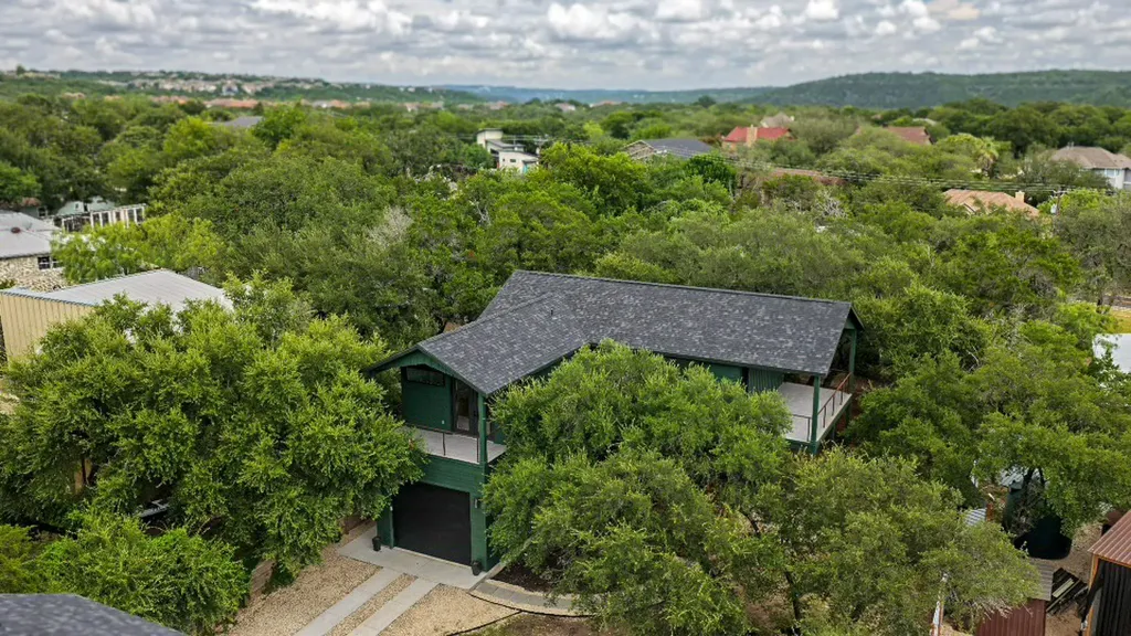 1301 Minnie Drive Austin TX 78732