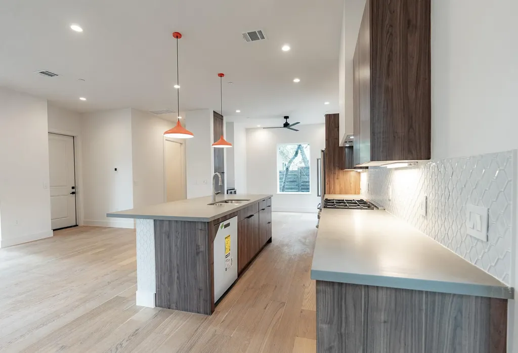 1301 Minnie Drive Austin TX 78732